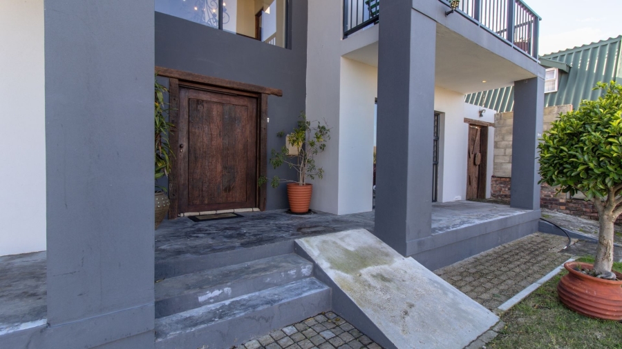 6 Bedroom Property for Sale in Franskraal Western Cape